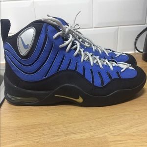 Nike Air Bakin’ size 10.5-Like New w/original box